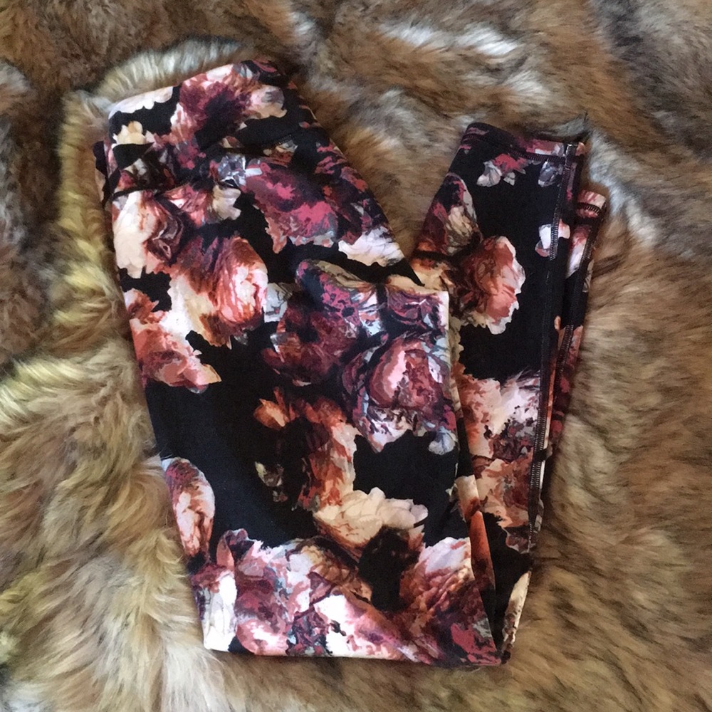 Victoria's Secret knockout sport tight